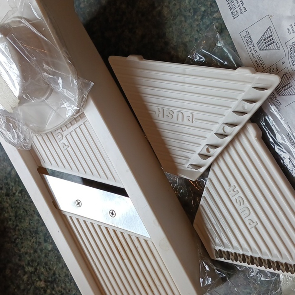 Kitchen  Mandolin Kitchen Slicer 5 PC. & Instructions. - Picture 6 of 8